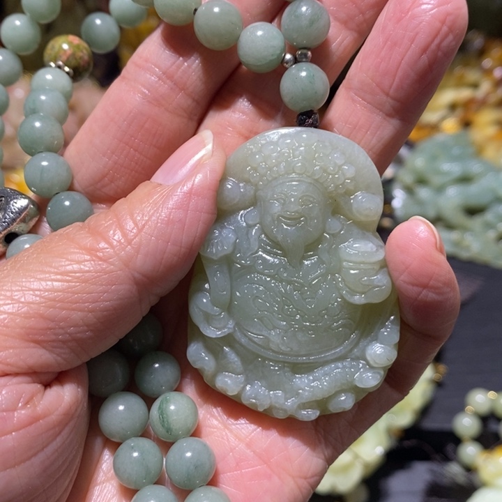 蛇纹石玉岫玉吊坠未镶嵌