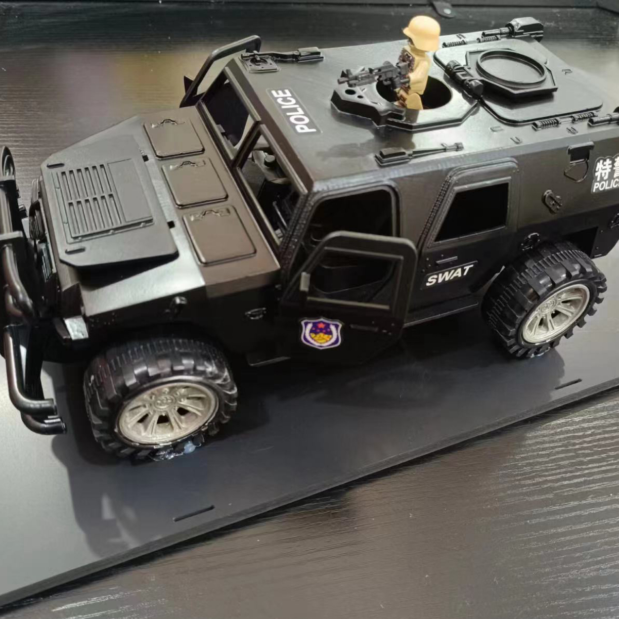 （海）24cm大号黑色装甲车惯性车警车模型男孩汽车玩具（电商装）