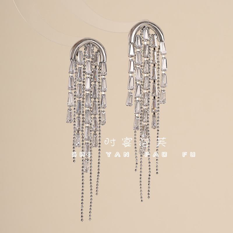 铜合金合成锆石耳饰 冰凌流苏几何图案耳环金色瑞丽风饰品气质女