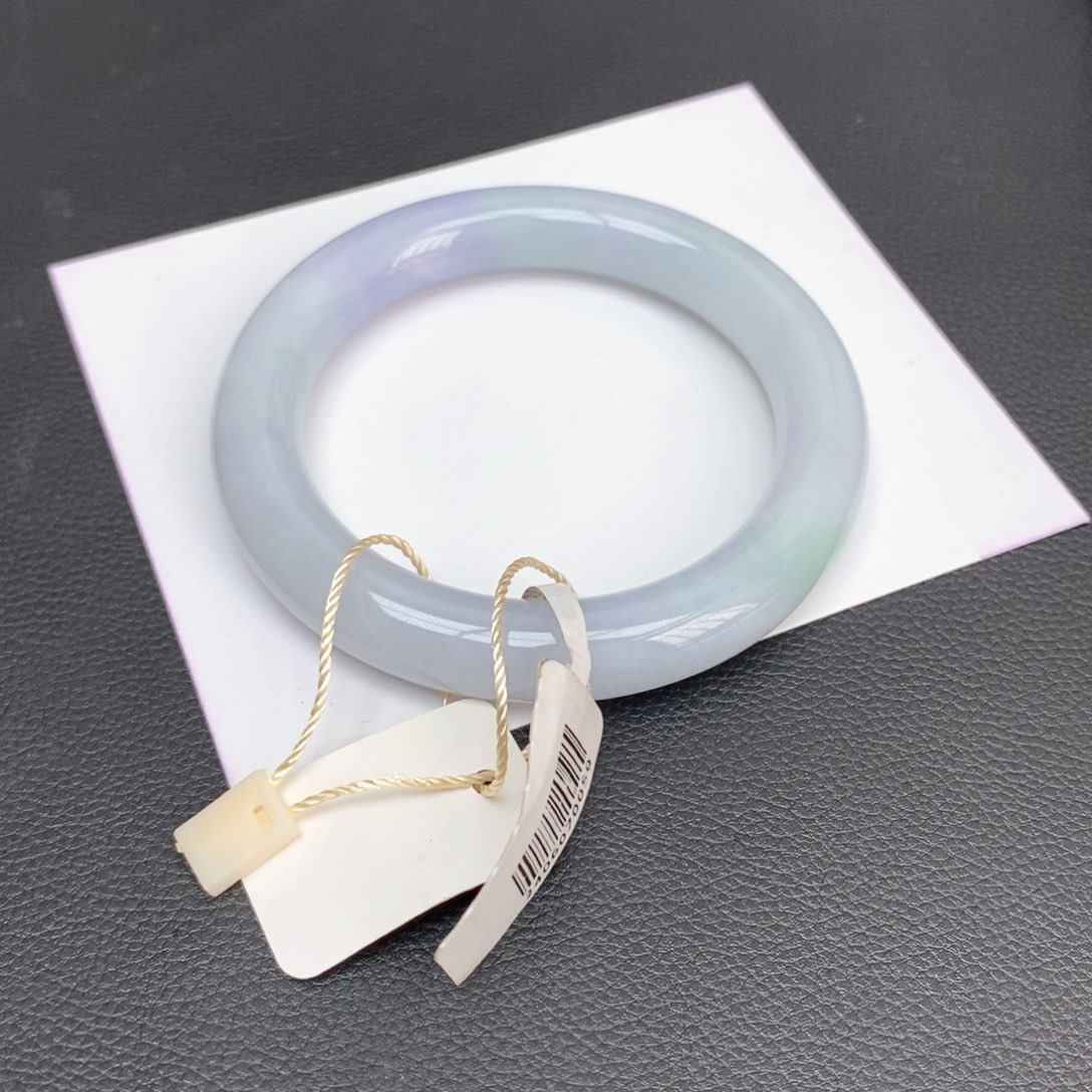 翡翠手镯未镶嵌55-56圈口