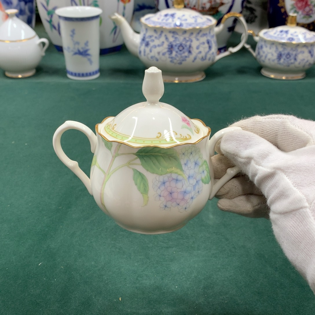 摆件全是大漂亮瓷器啊美美哒