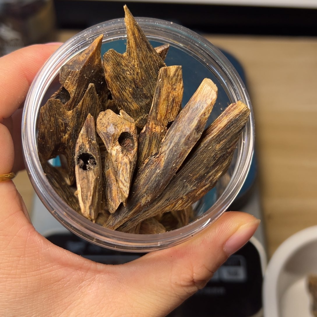 树脂制品玲*?海南老料老白棋树心瓜子料51克
