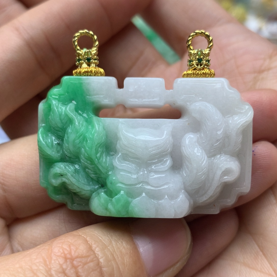 翡翠颈饰未镶嵌翡翠