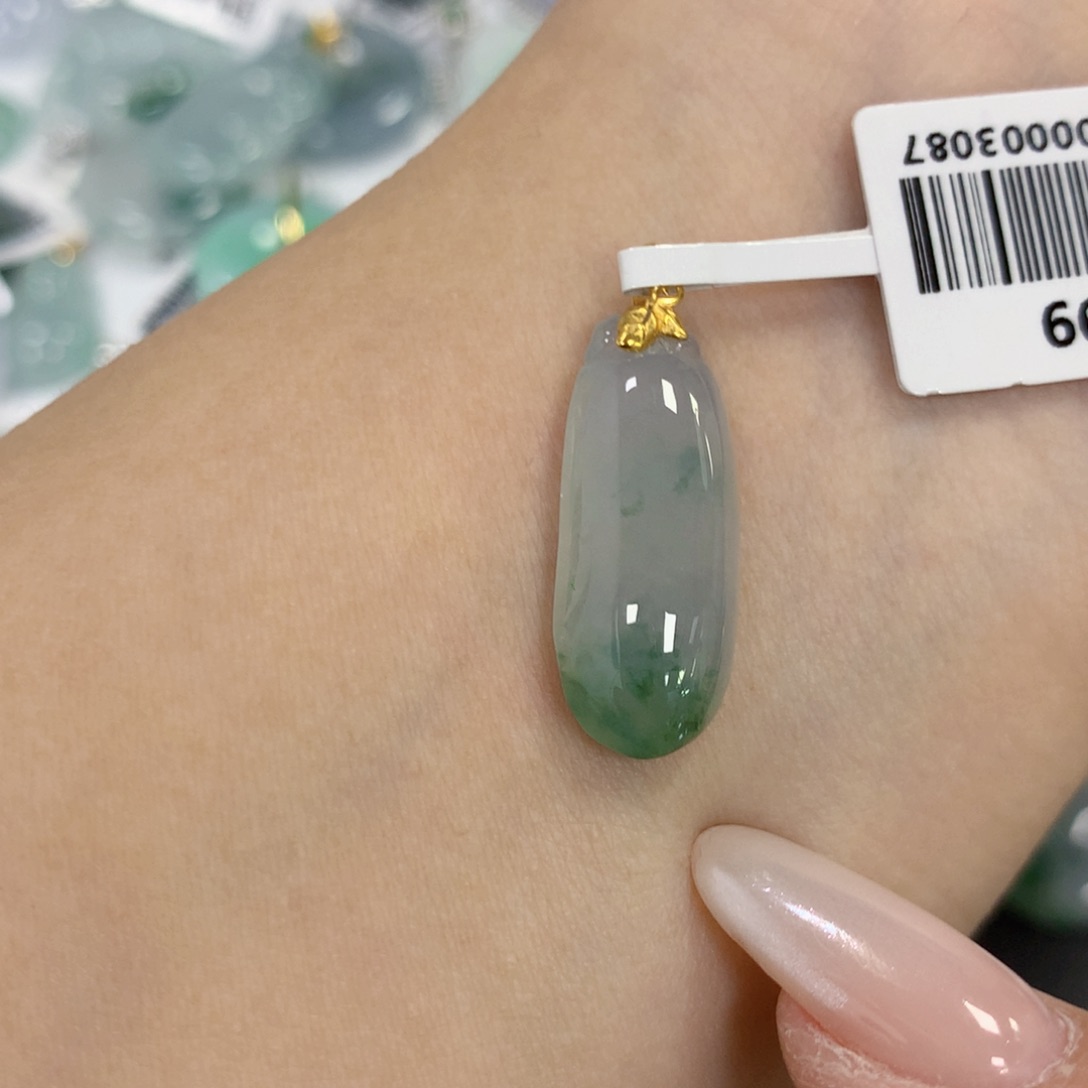 颈饰18K金镶嵌翡翠