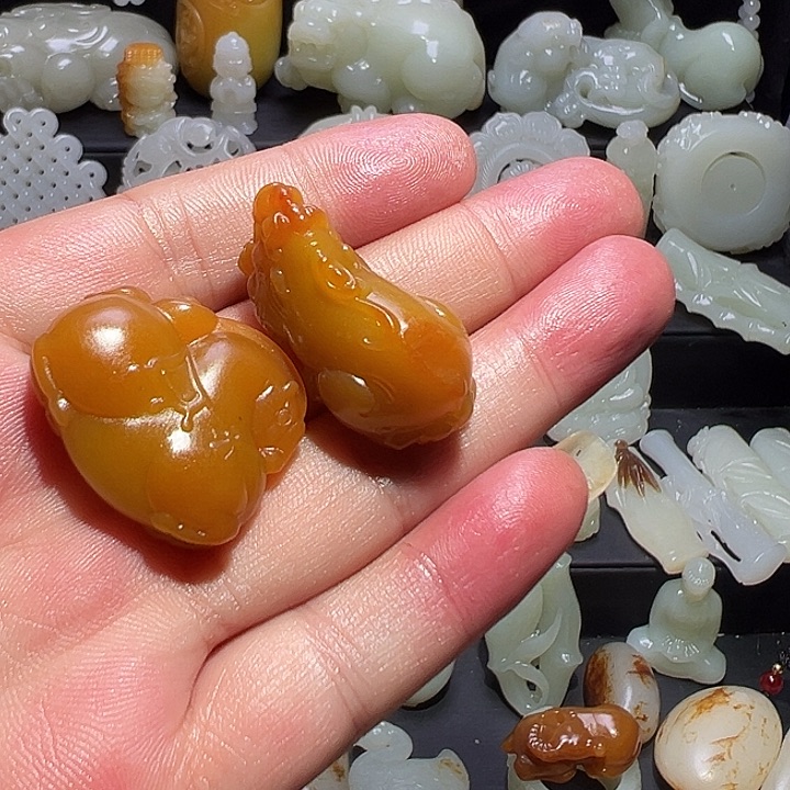 k***i和田玉未镶嵌挂件