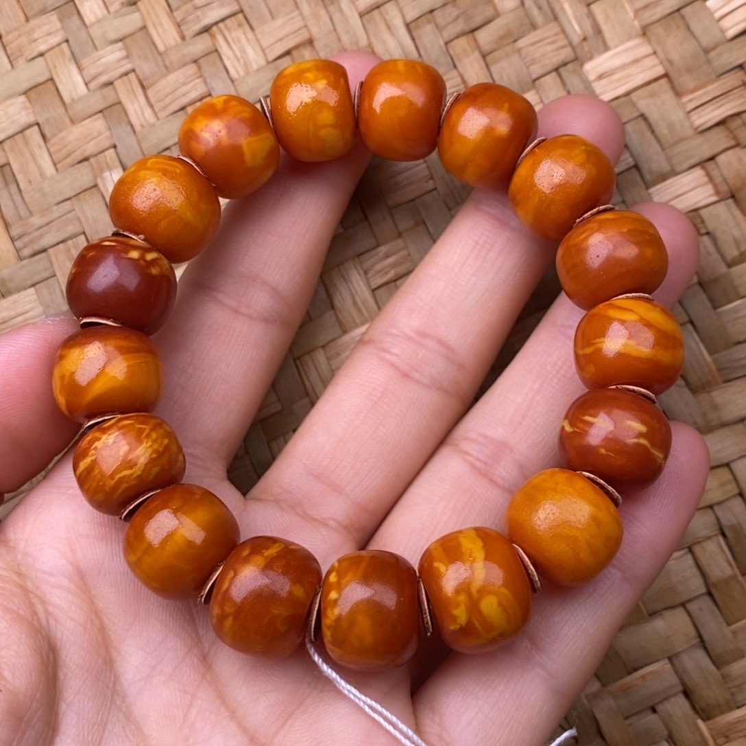 蜜蜡裸石未镶嵌蜜蜡