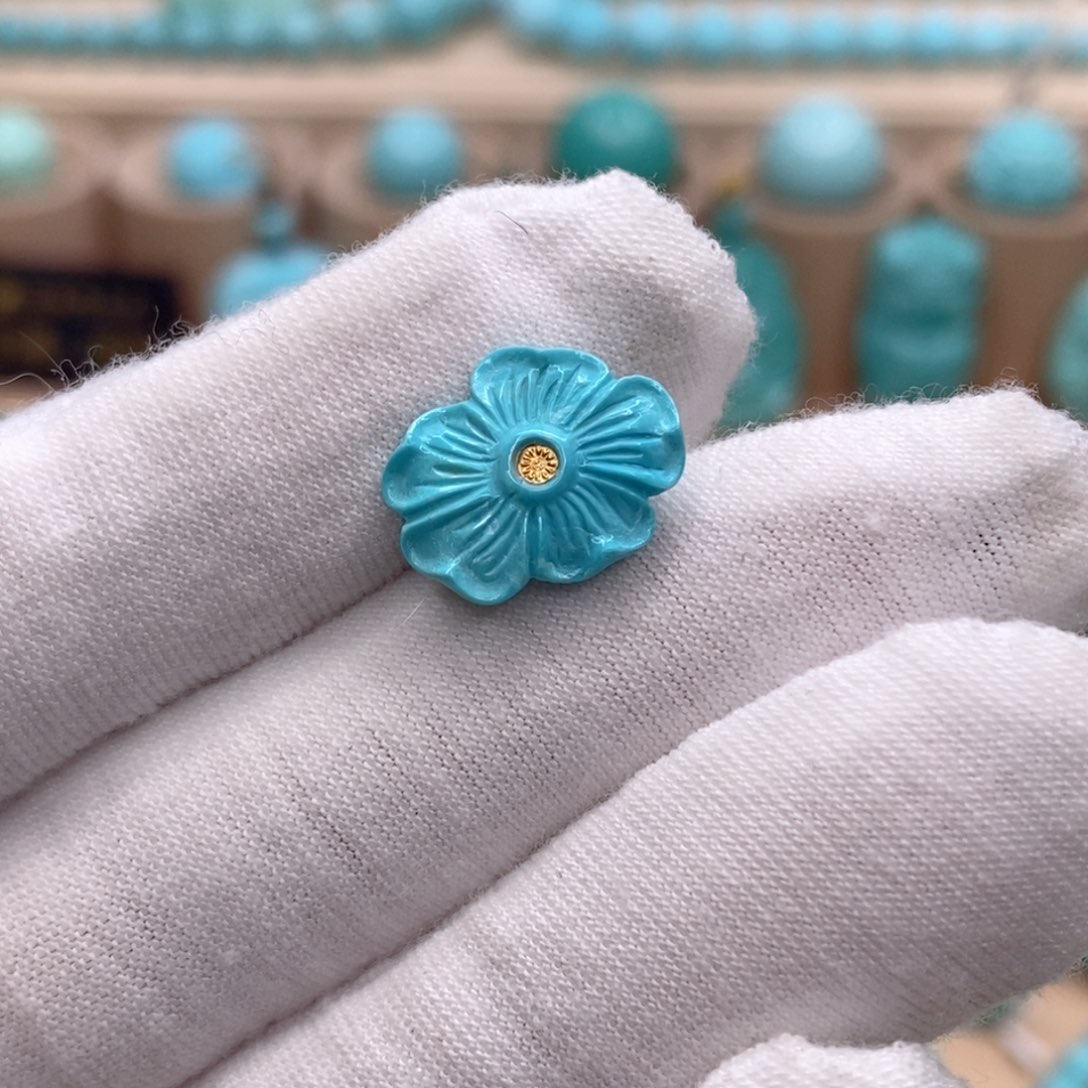 绿松石未镶嵌珠宝奇石