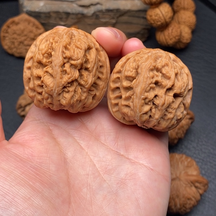 桃核把件尺寸40粗筋