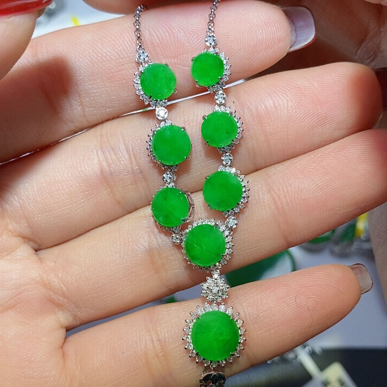 【闪购商品】翡翠颈饰18K金镶嵌婷*?项链