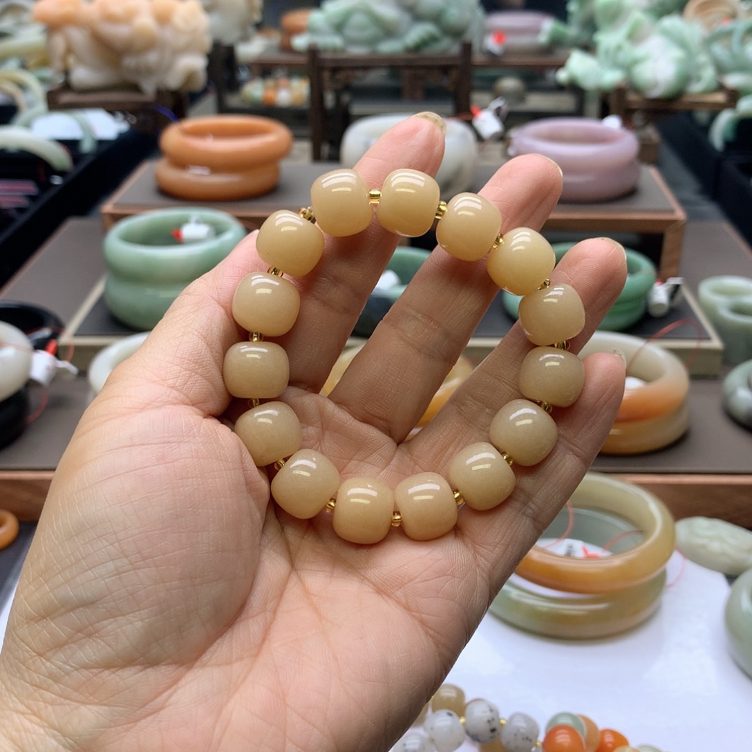 【闪购商品】石英质玉手镯未镶嵌