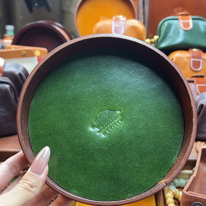 到****牛皮（革）258525585