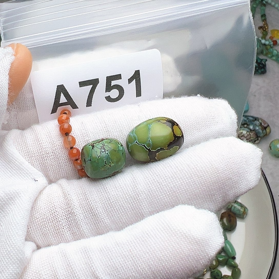 张***萤南红玛瑙未镶嵌珠宝奇石