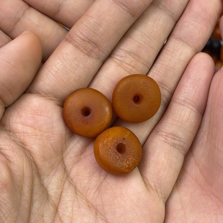 琥珀珠宝奇石未镶嵌多样性发其一