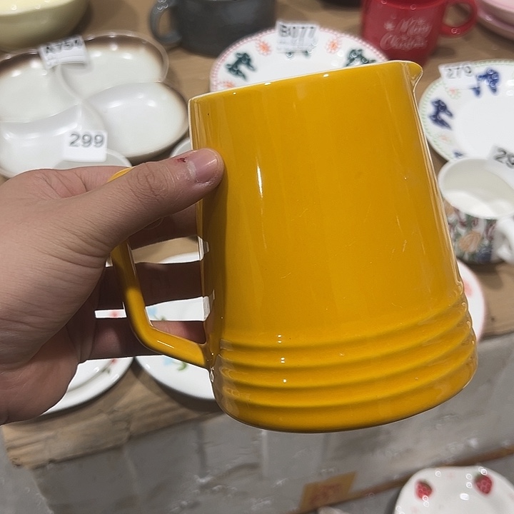 瓷陶瓷微微颤动了
