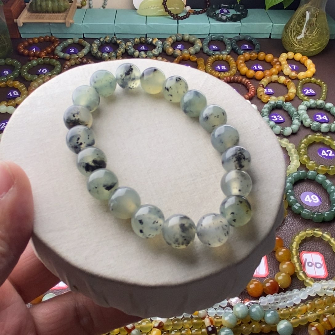 蛇纹石玉手串未镶嵌