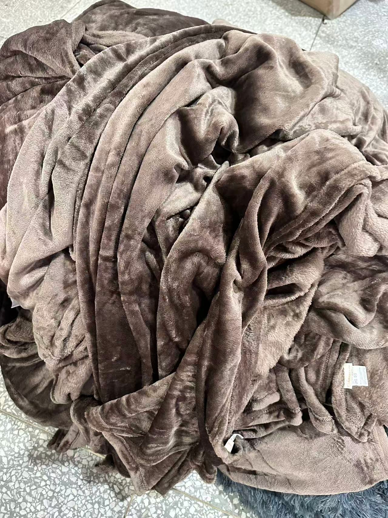 《兵哥外贸》3楼200×220棕色法兰绒床单 发一个 瑕疵