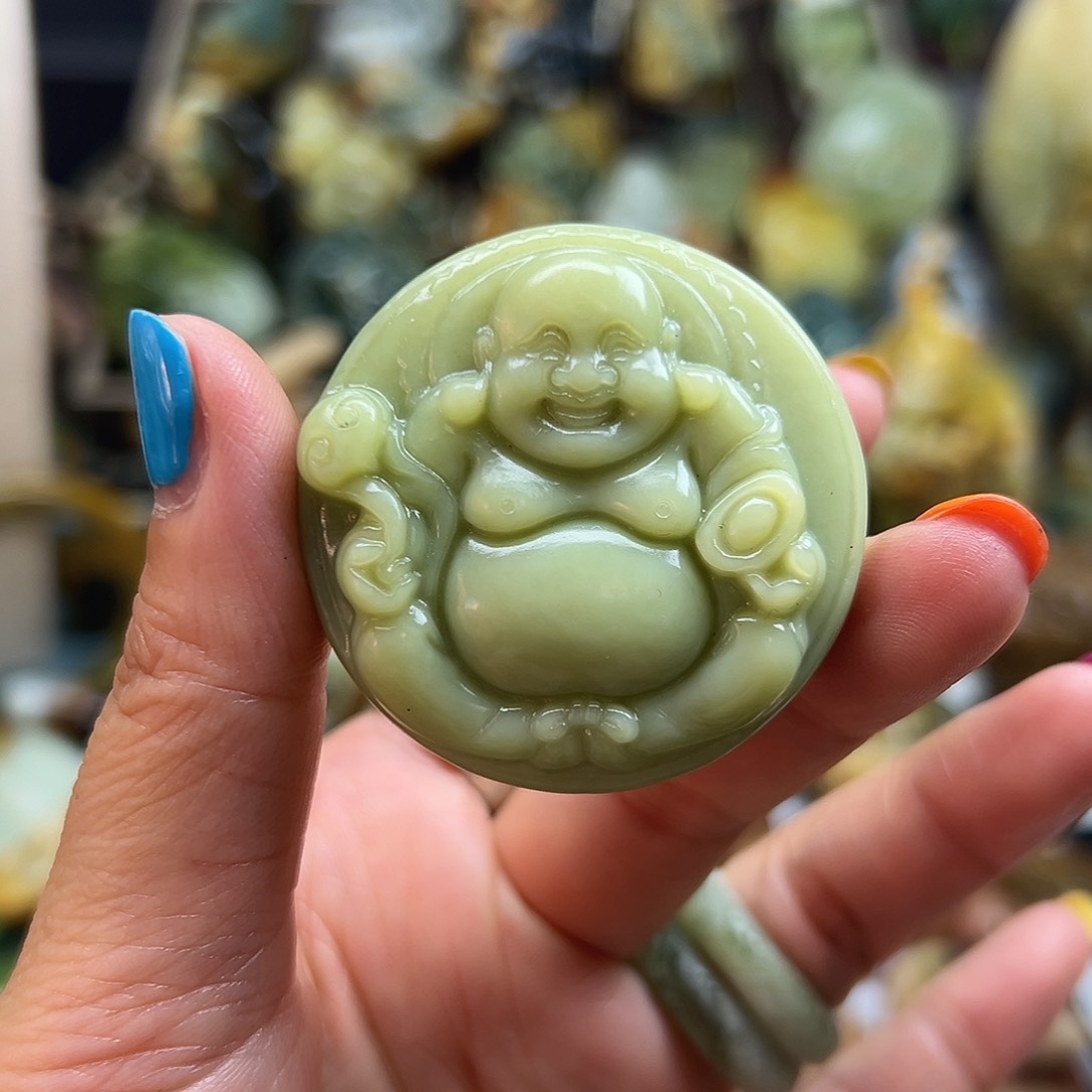 岫玉未镶嵌颈饰辽阳绿笑佛