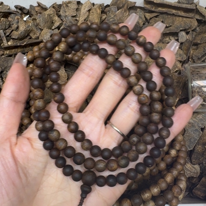 沉香手串宋*动母树沉水一条