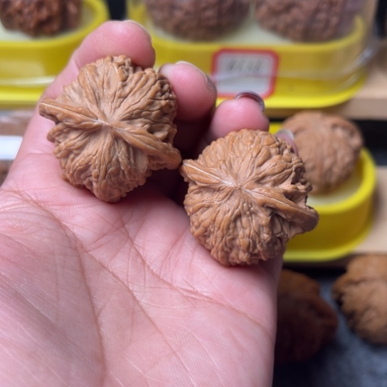 文玩核桃吊坠磨盘