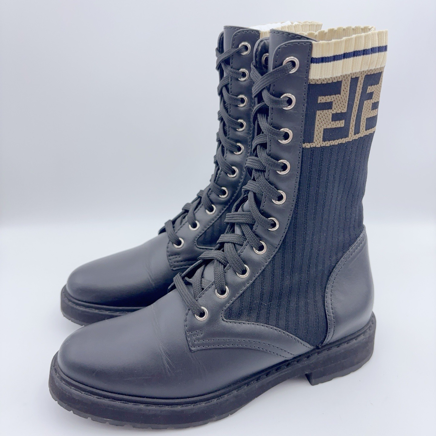 95新 FENDI/芬迪 36码/半印马丁靴/01747