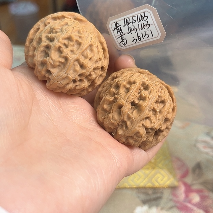 文玩核桃把件苹果园