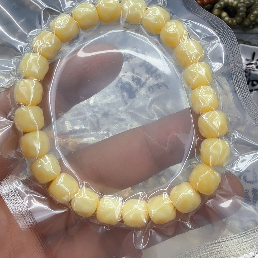 其他驼骨64驼骨单圈无相0.9有棕裂
