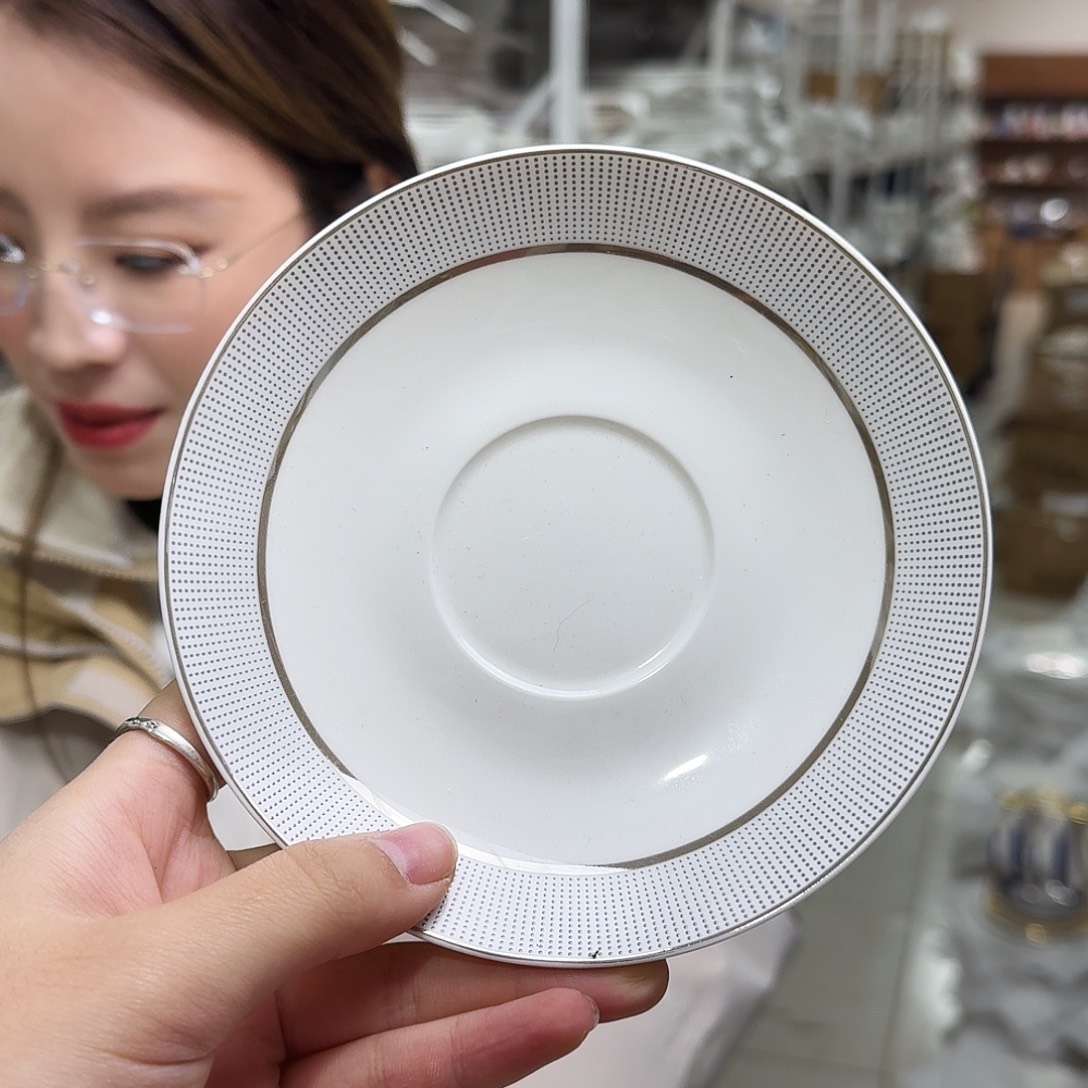 骨瓷瑕疵品不忒不还 15cm味碟6个