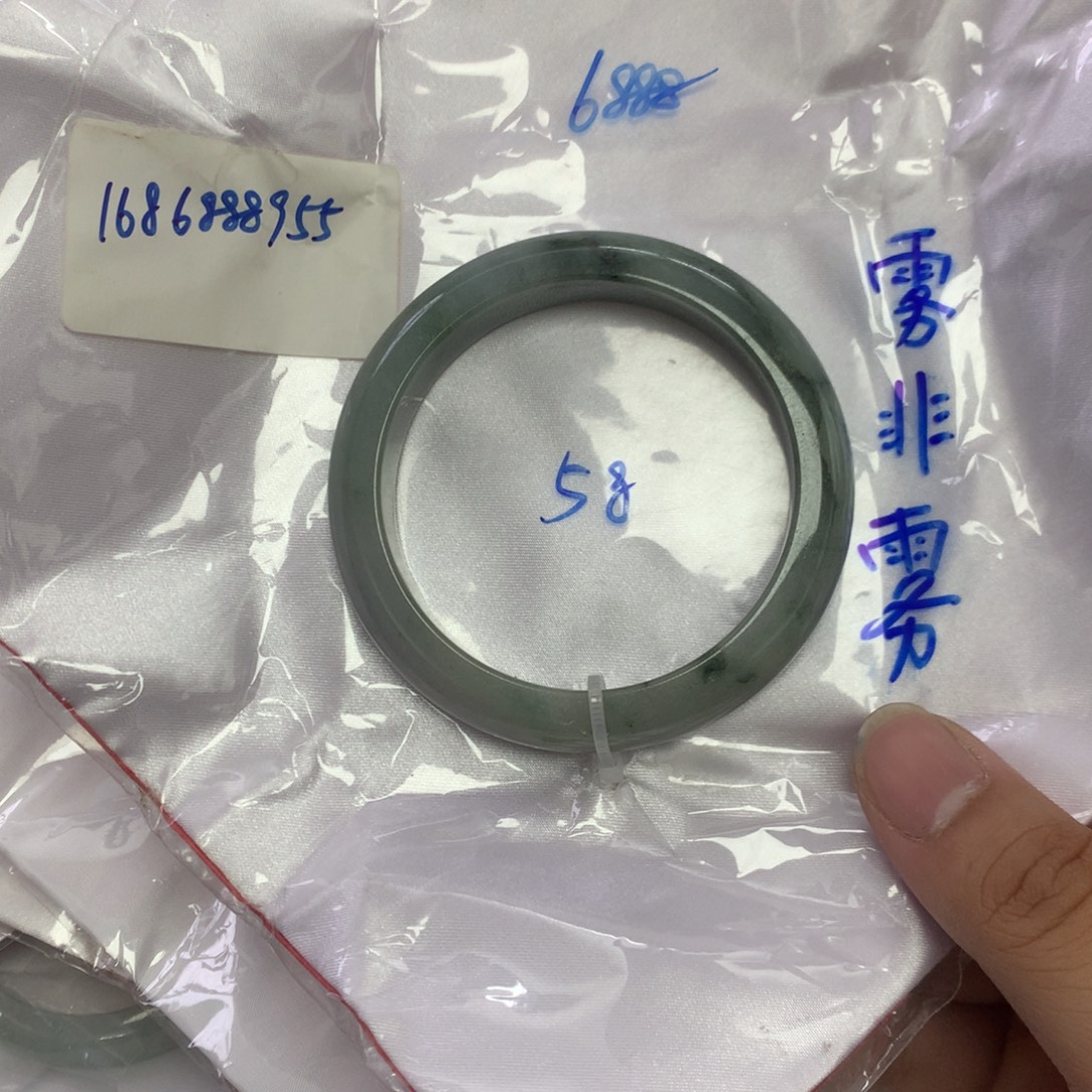 未镶嵌手镯翡翠天然缅甸翡翠手镯