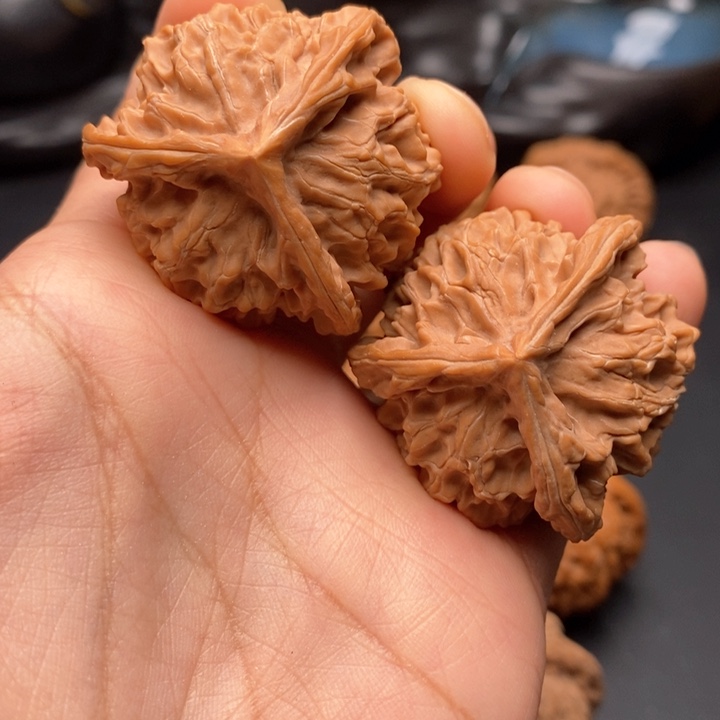 永***缩文玩核桃把件40三棱