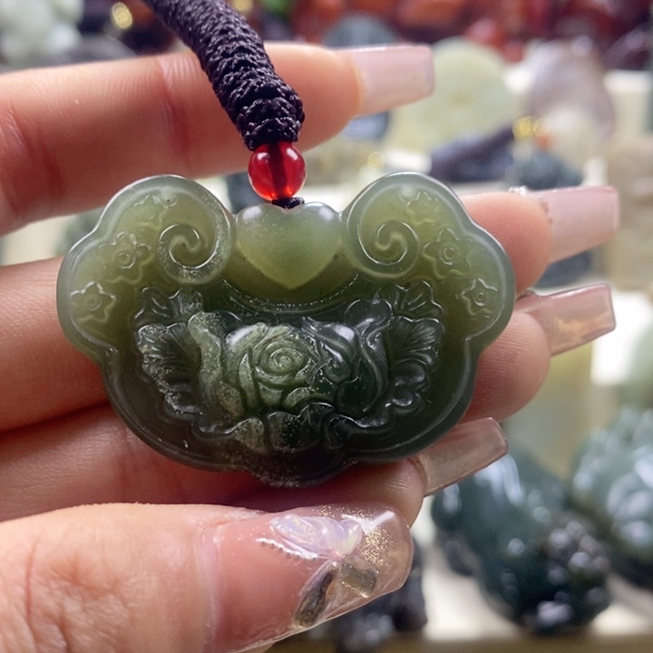 和田玉颈饰未镶嵌