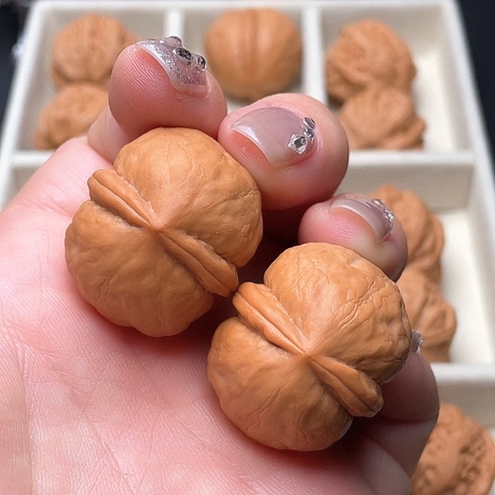 文玩核桃把件天****~小海豚