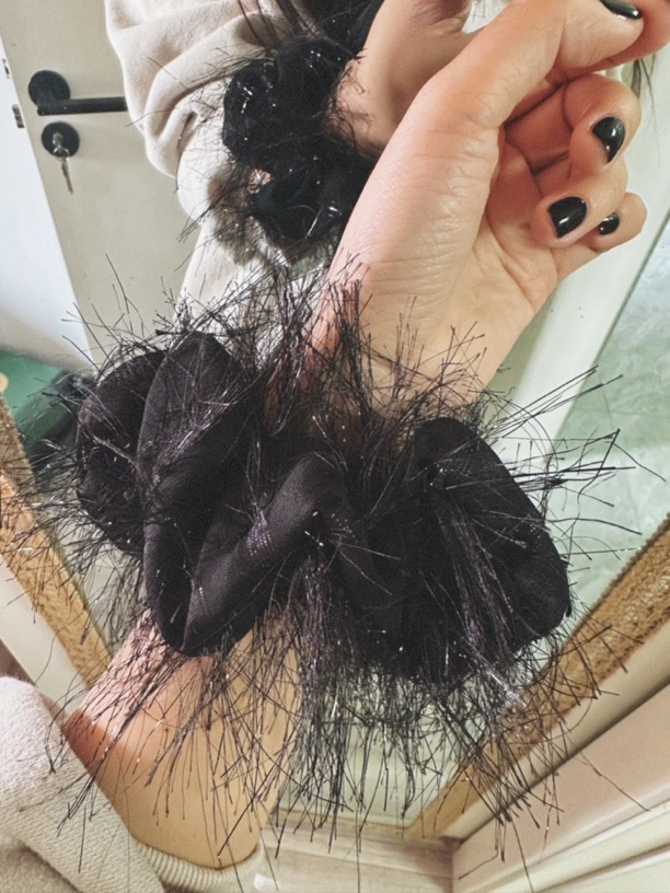 KiKi酱韩饰流苏亮丝发圈大肠圈气质可爱百搭黑色ins时尚简约个性