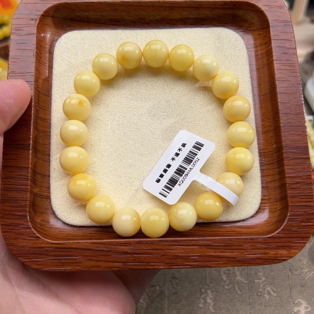 琥珀裸石未镶嵌琥珀裸石未镶嵌184