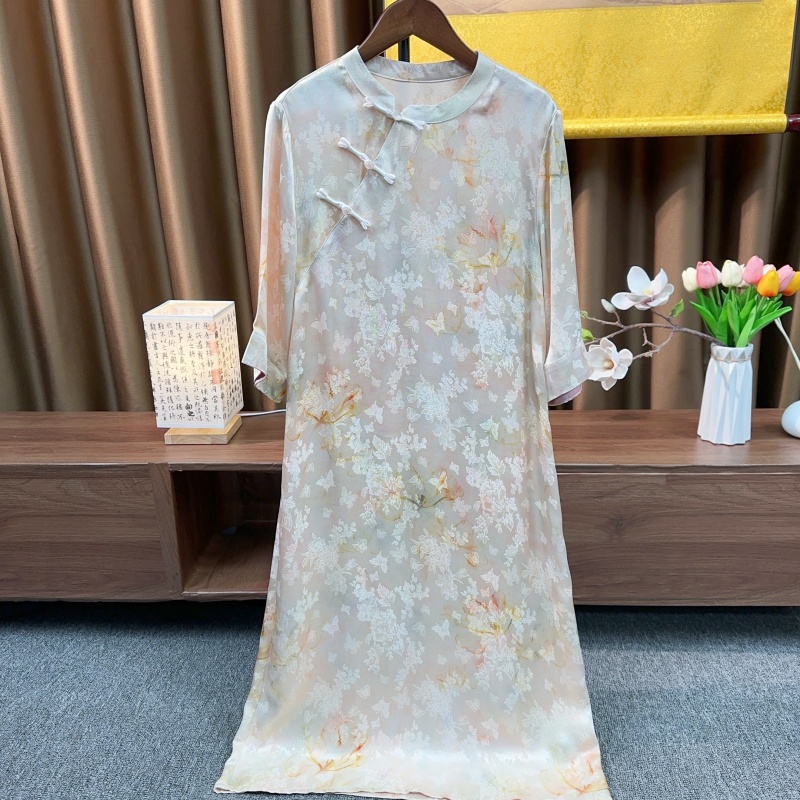 『晚芯』新中式盘扣真丝连衣裙士2024夏新款显瘦桑蚕丝连衣裙子女
