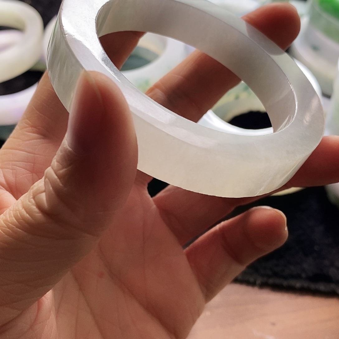 轻***9定制翡翠未镶嵌A货