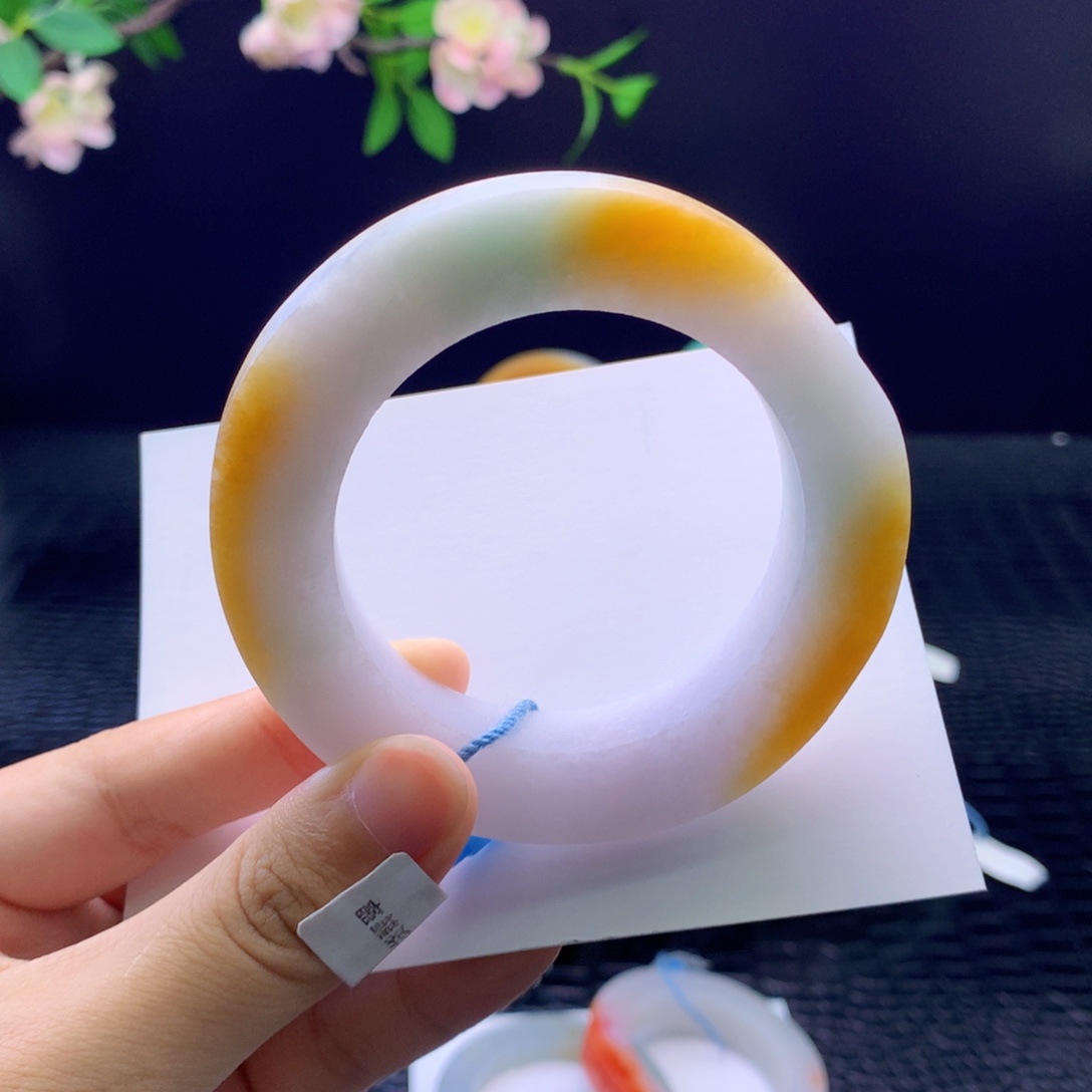 未镶嵌手镯定制翡翠