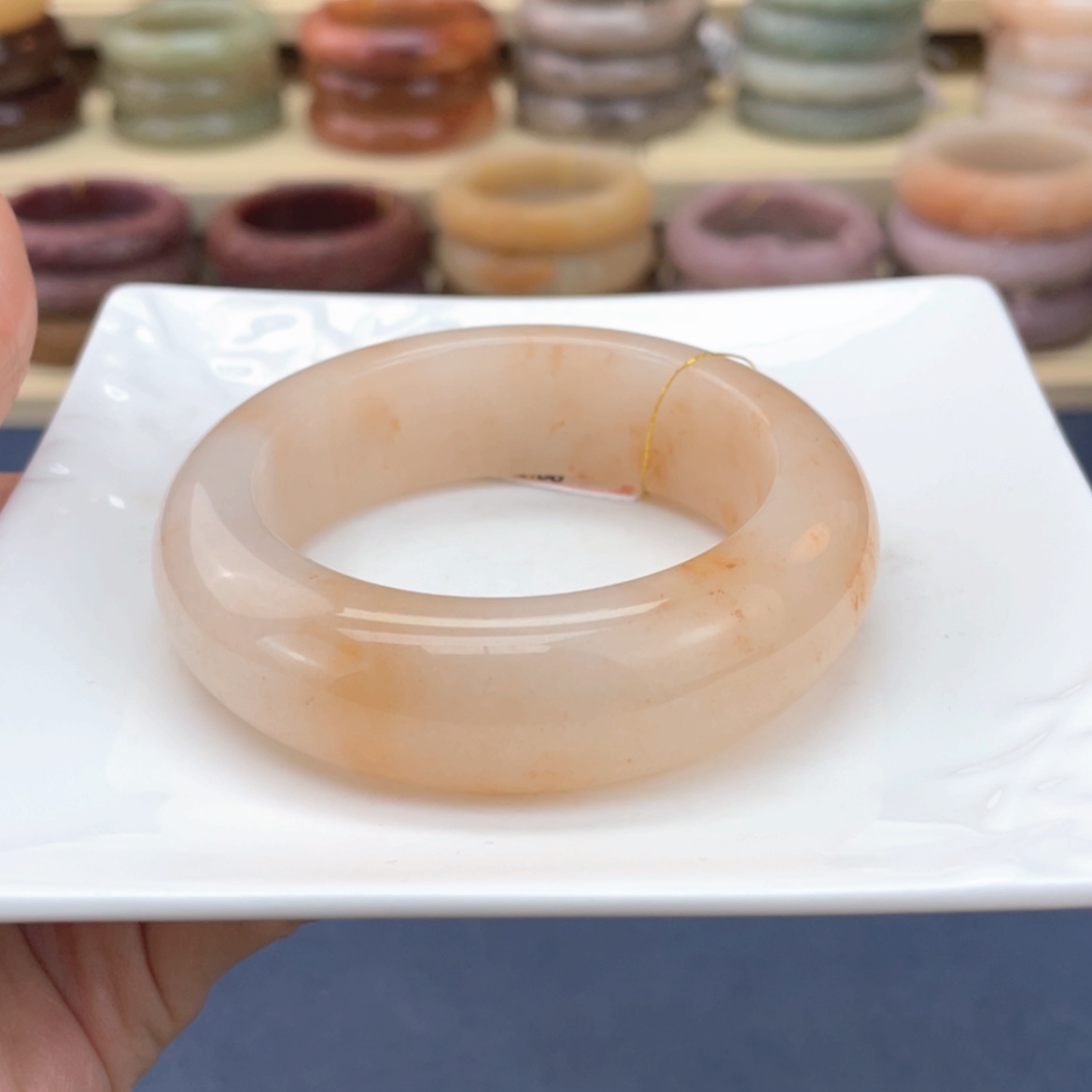 【闪购商品】石英质玉手镯未镶嵌蒙****店