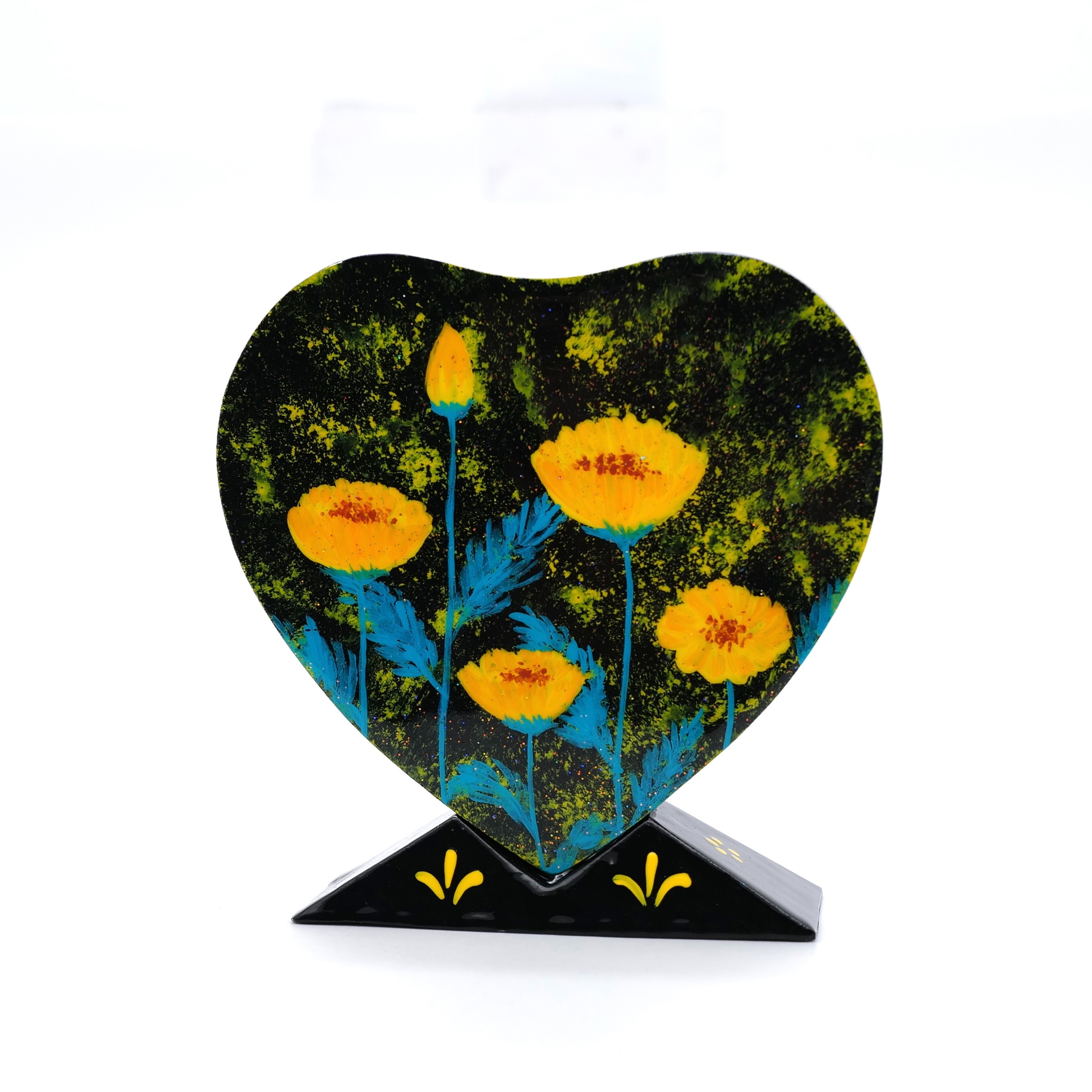 PM 王甜心工作室《爱心》石膏作品，仅一件（非王甜心本人绘画）