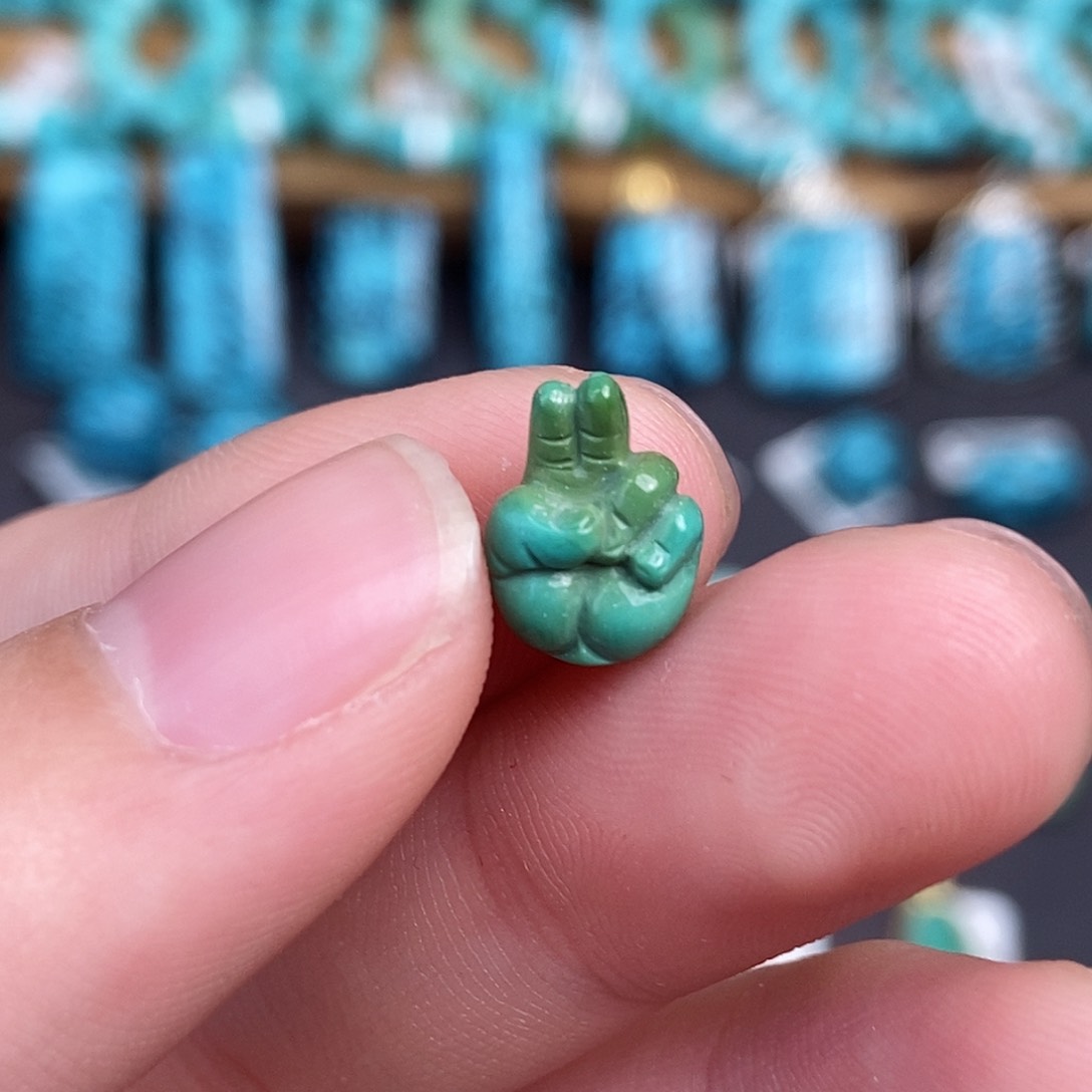 绿松石雕刻未镶嵌