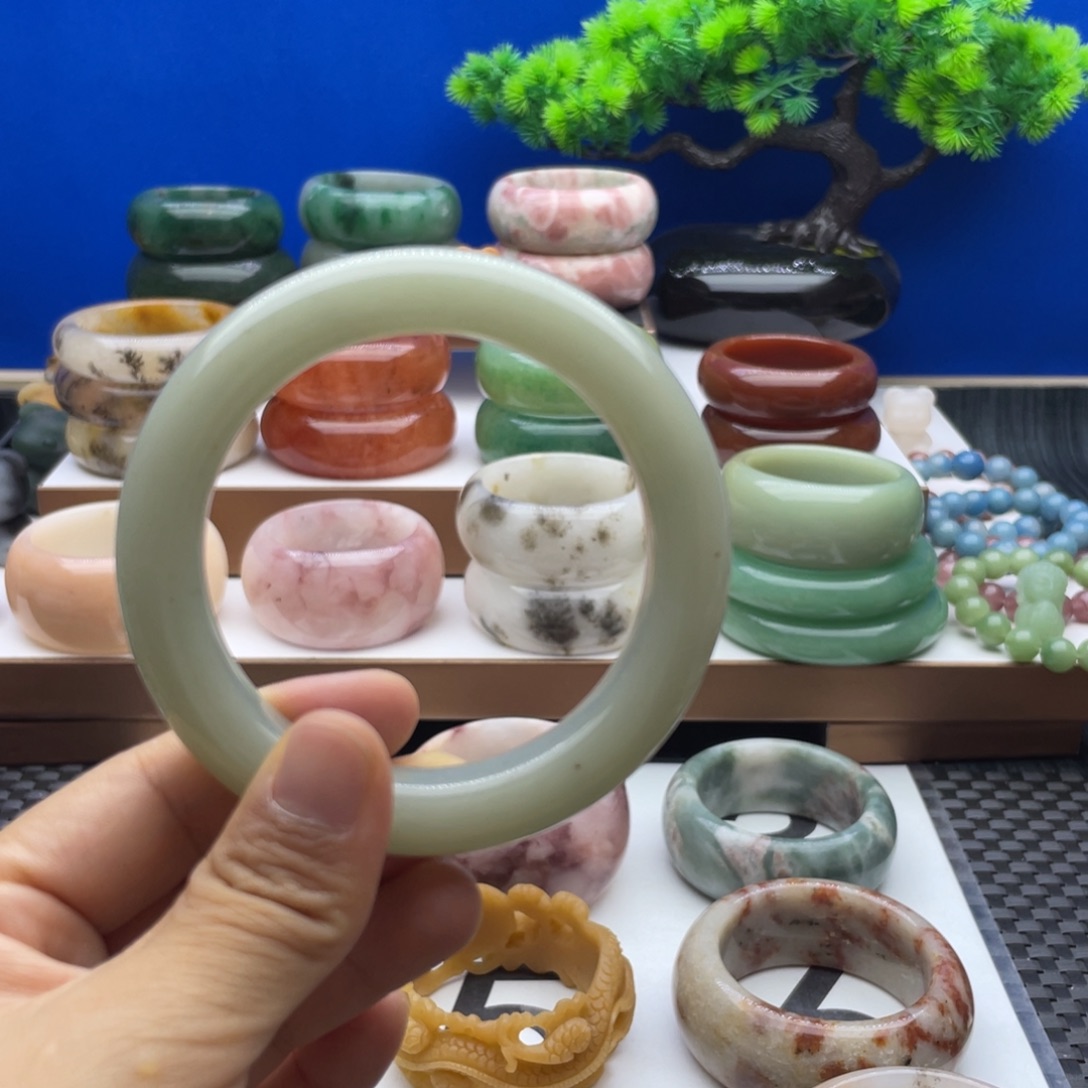 石英质玉合金手镯