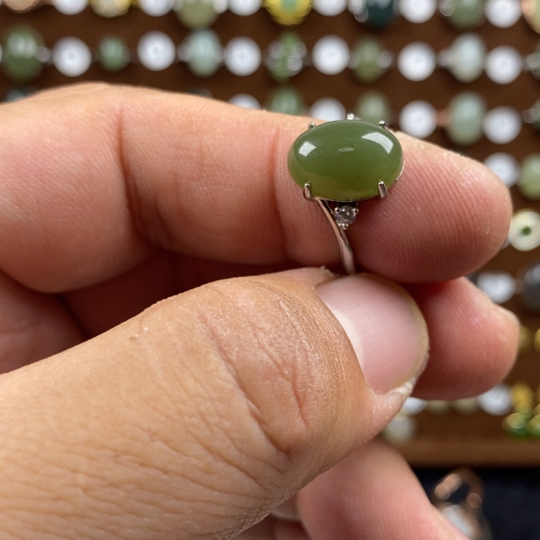 和田玉（青白玉）戒指合金