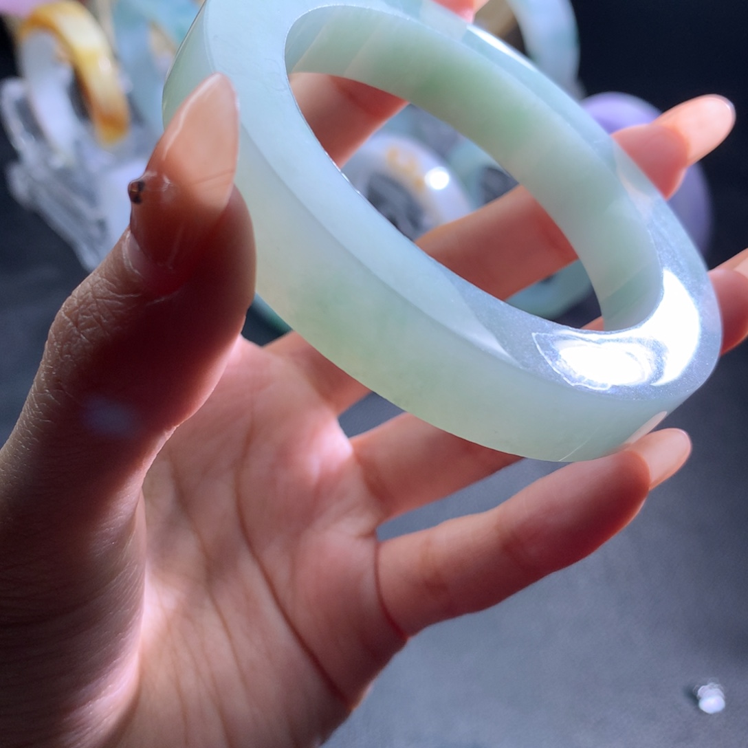 怡***宝定制翡翠未镶嵌手镯
