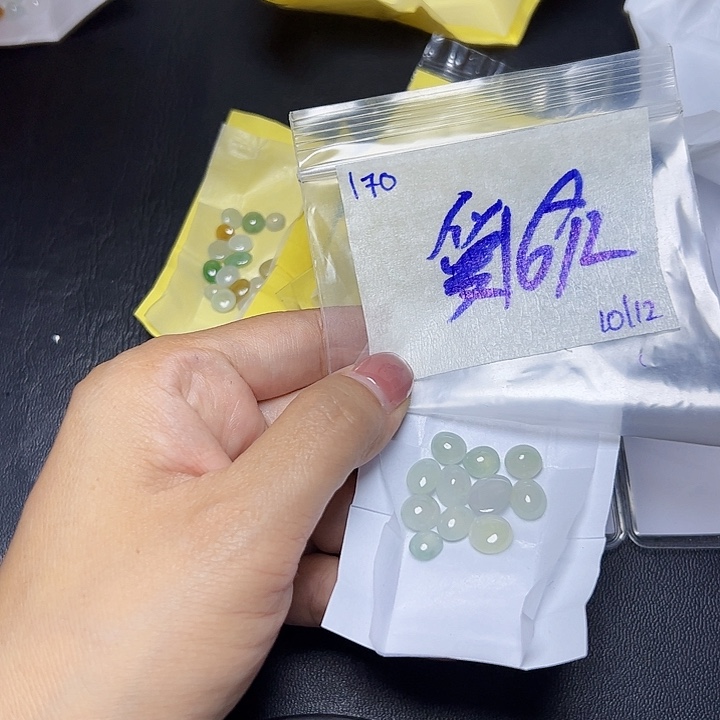 未镶嵌定制翡翠爱***鱼不