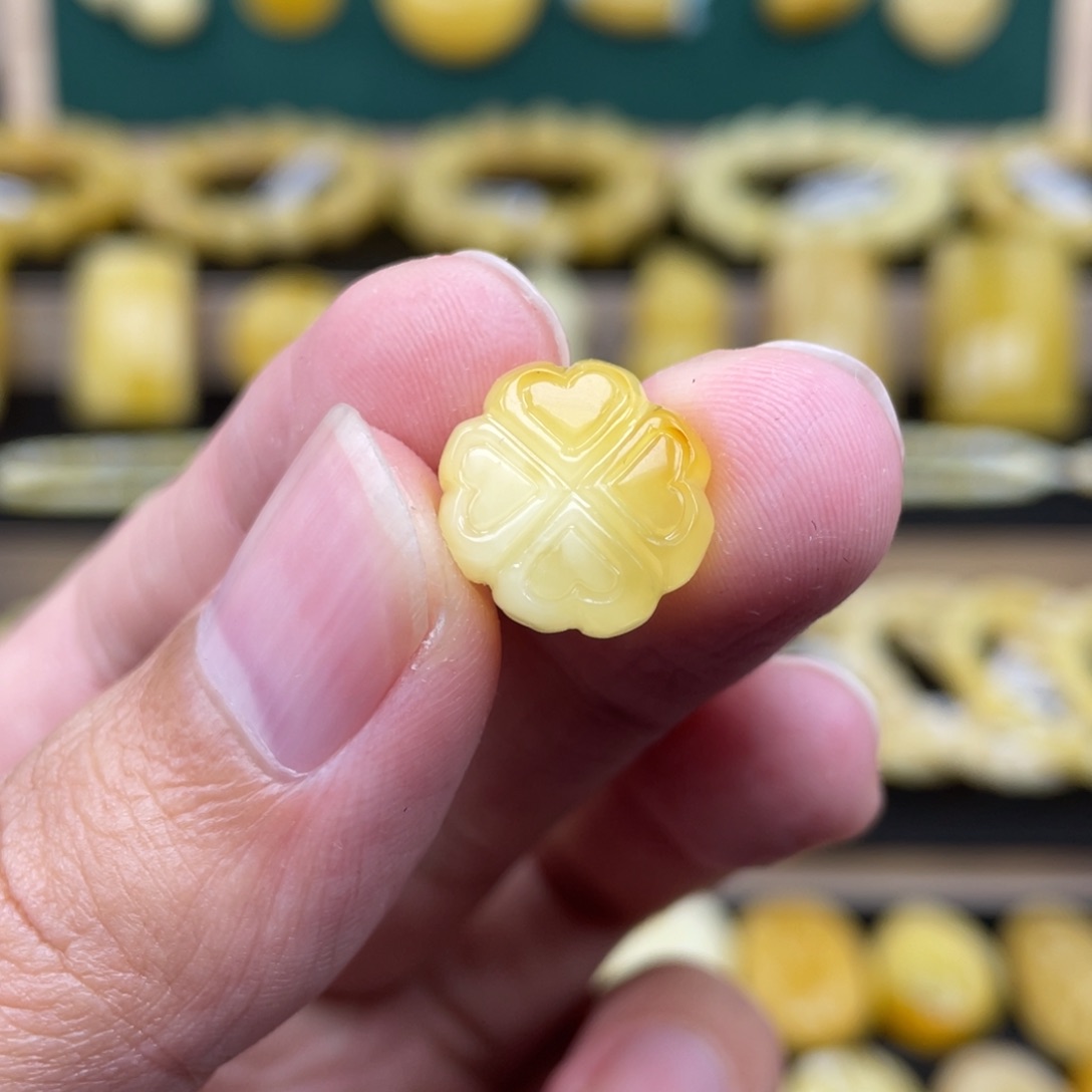 琥珀裸石未镶嵌琥珀蜜蜡