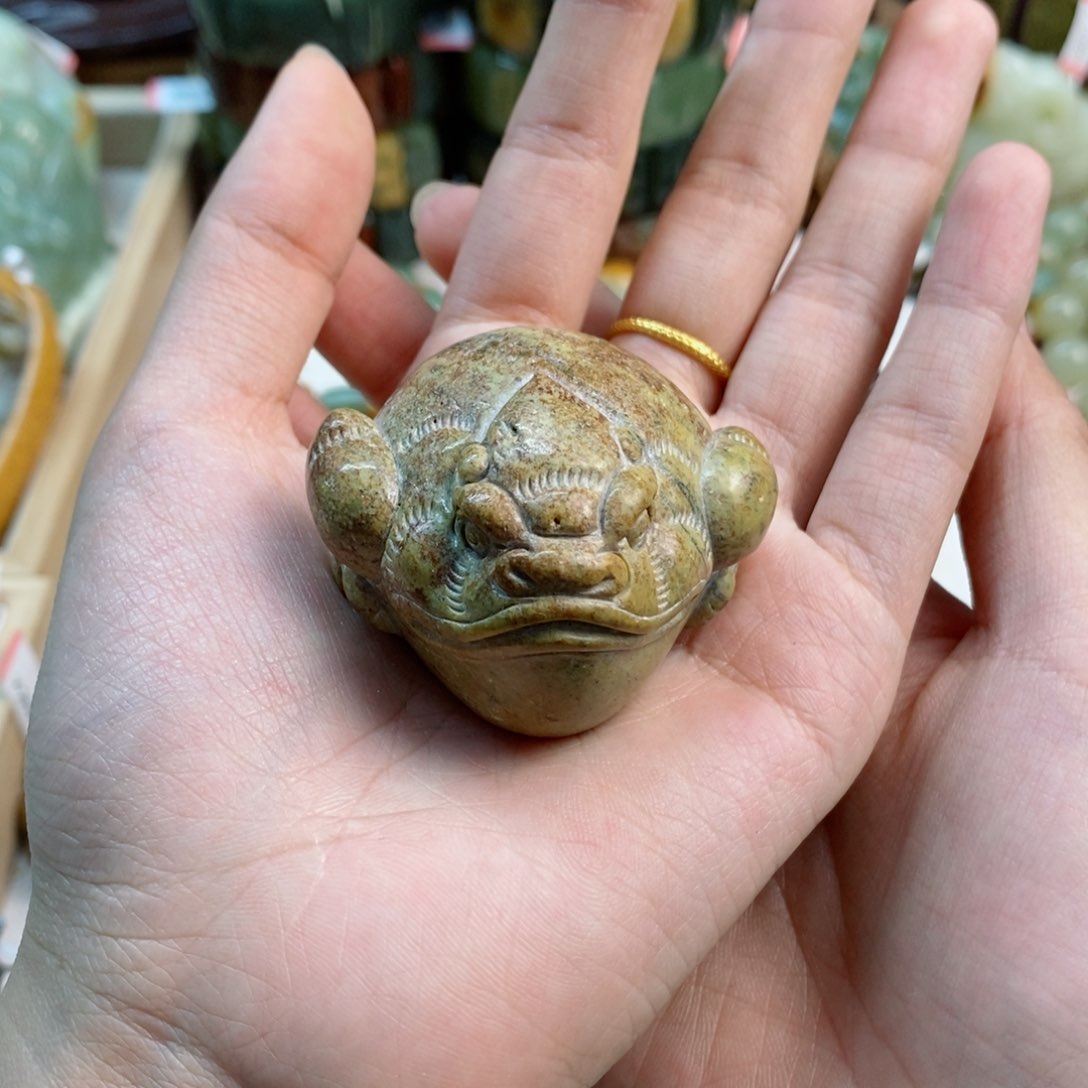 透闪石质玉手把未镶嵌