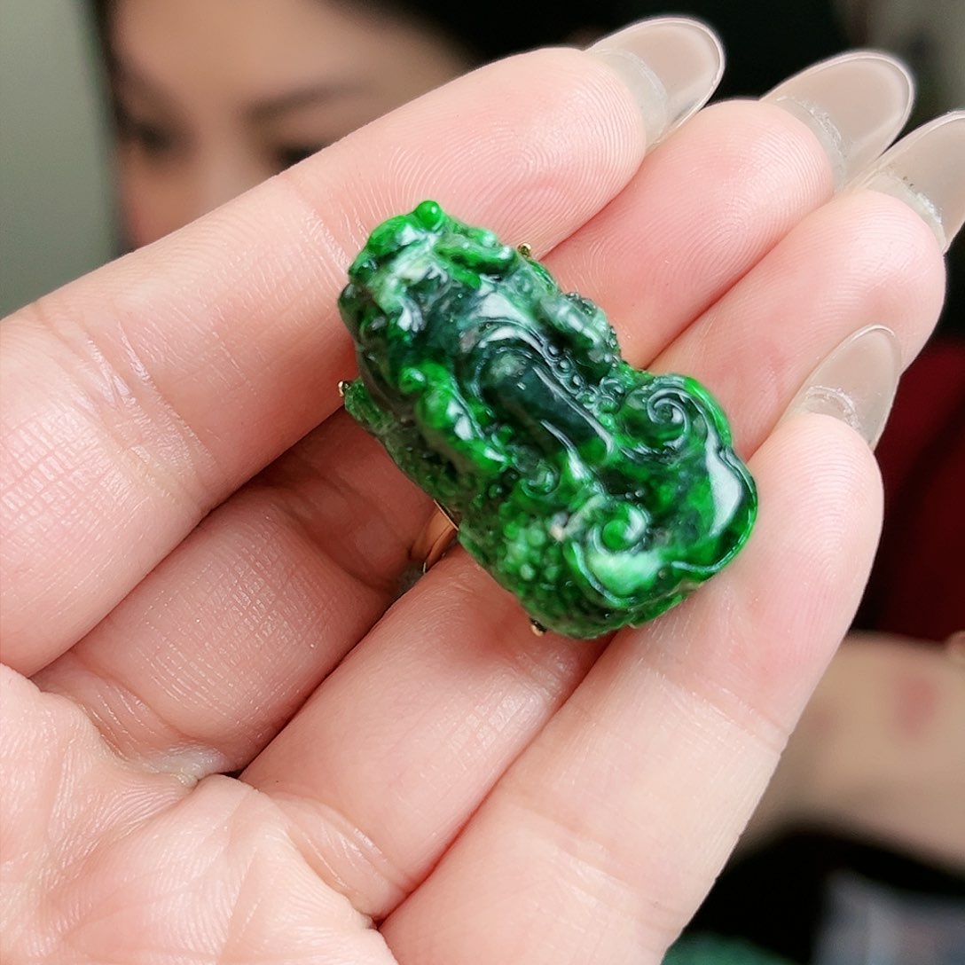 翡翠颈饰银S925镶嵌戒指