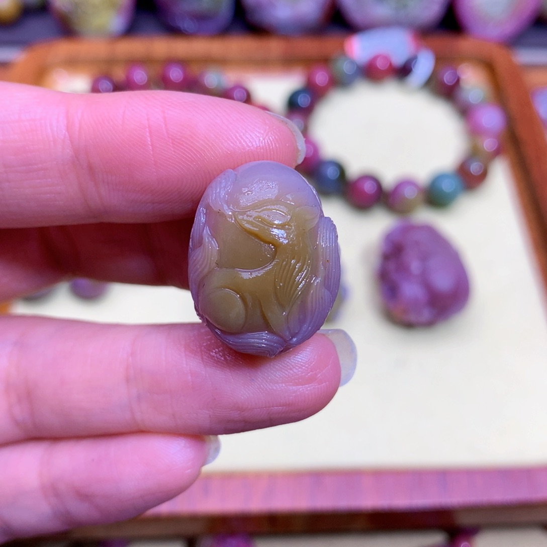 玛瑙未镶嵌挂件盐源定制