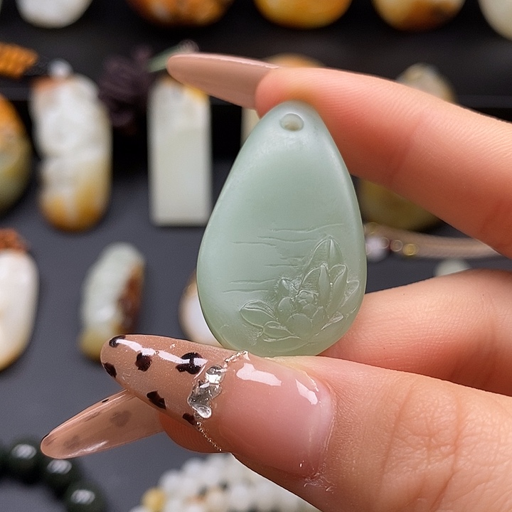 和田玉未镶嵌吊坠(不含链)