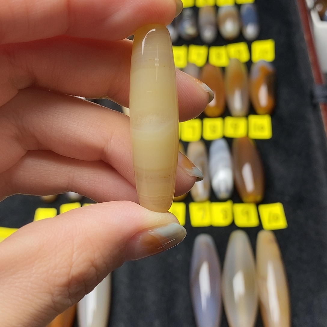 行****玛瑙/玉髓未镶嵌颈饰