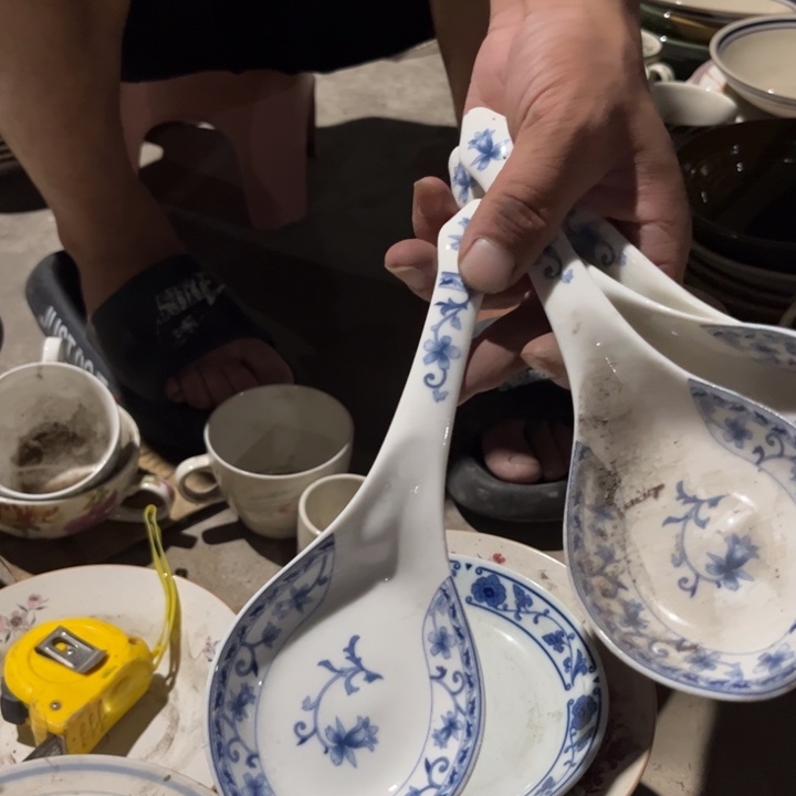 老货盘子碗啥都有